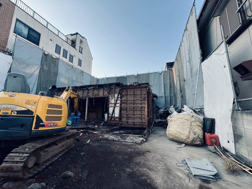 足立区　木造二階建て解体工事
