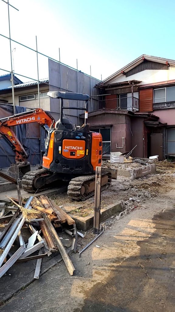 市川市　木造二階建て4棟解体工事